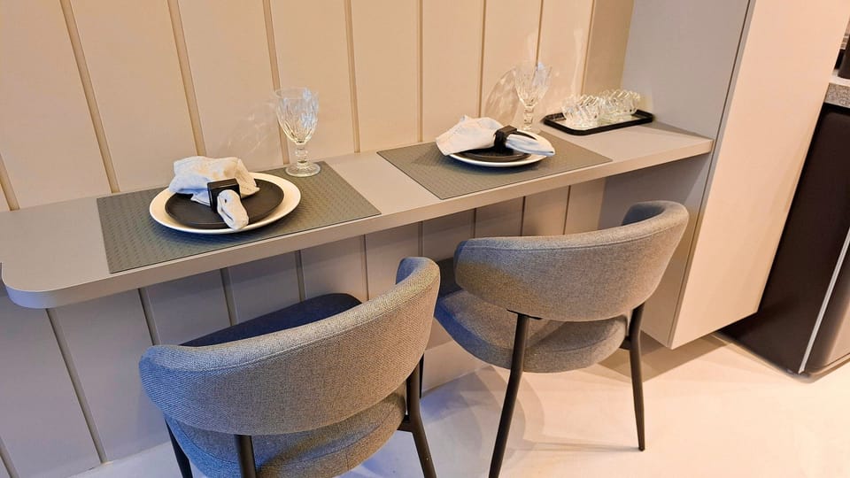 Apartment | Dining