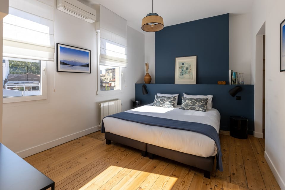 Deluxe Double or Twin Room, Non Smoking (2) | Individually decorated, individually furnished, blackout drapes
