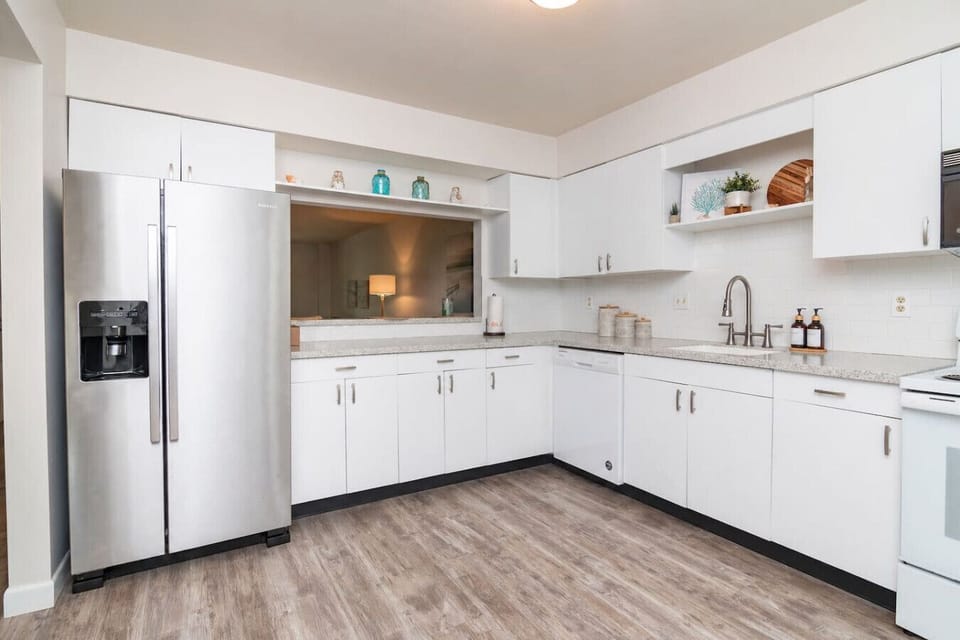 Fully equipped kitchen with everything needed for easy holiday meals, snacks, and morning coffee before heading out to explore.