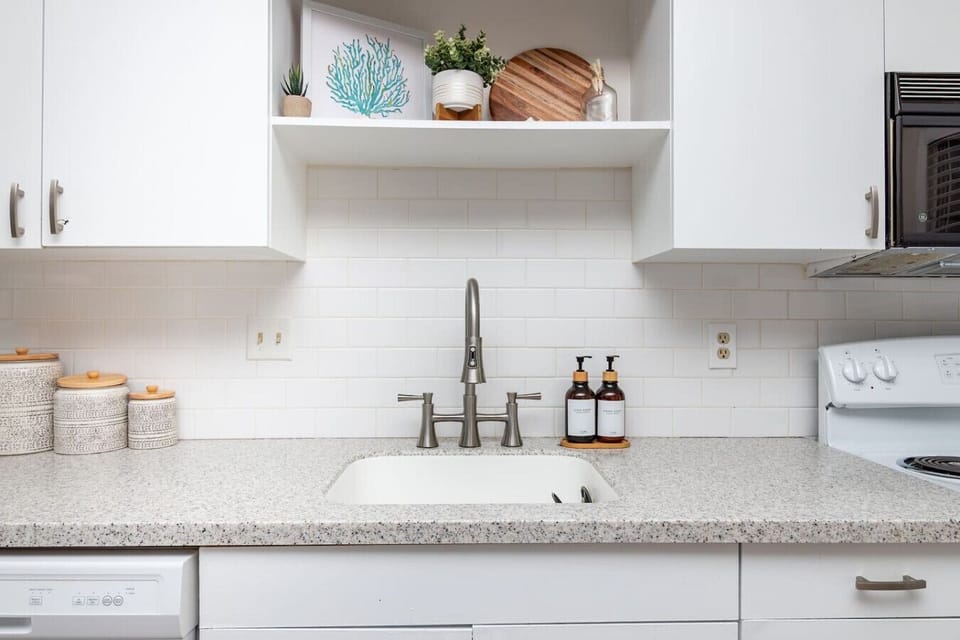 Fully equipped kitchen with everything needed for easy holiday meals, snacks, and morning coffee before heading out to explore.