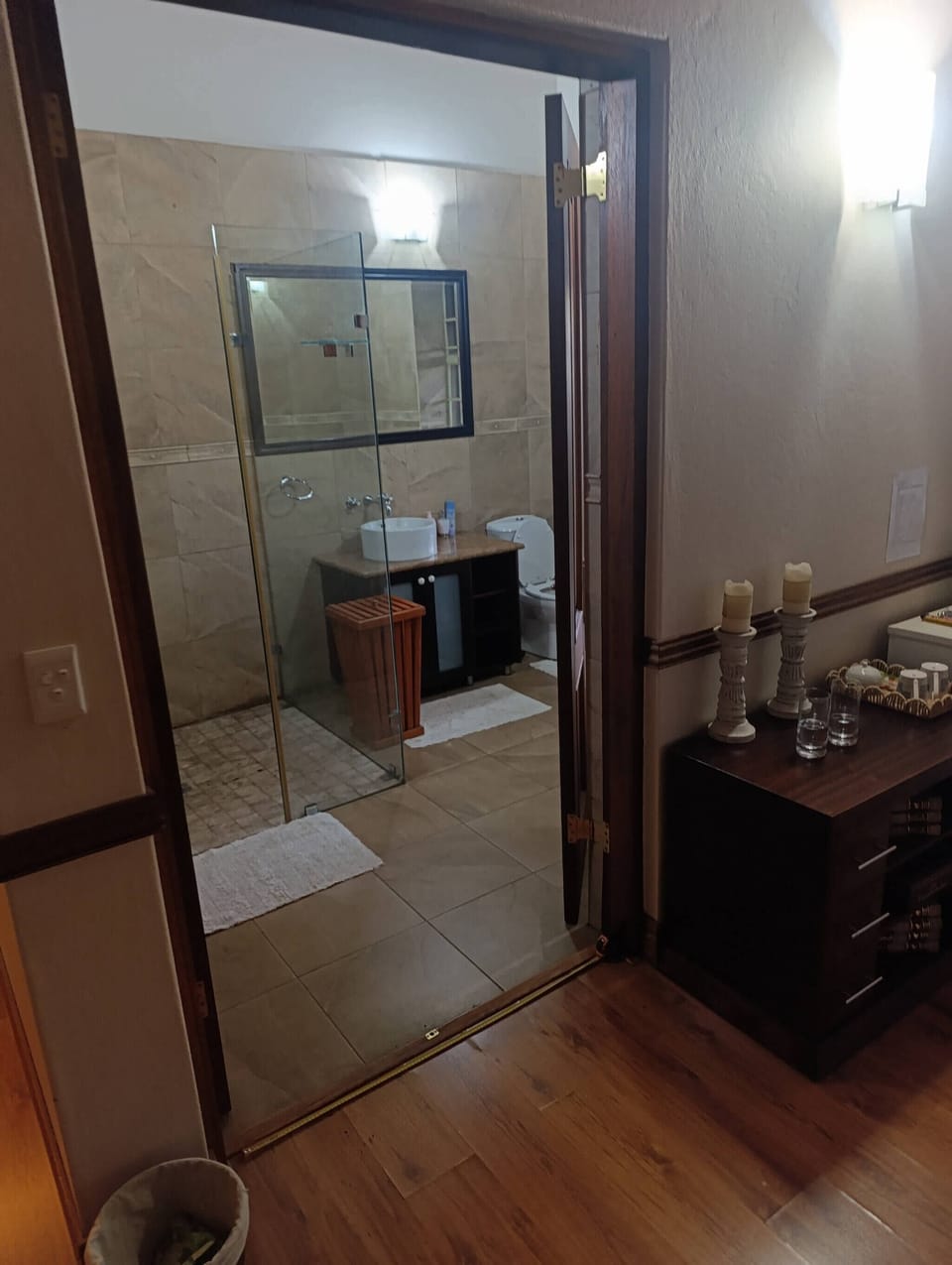 Room, 1 Bedroom, Accessible, Smoking | Bathroom