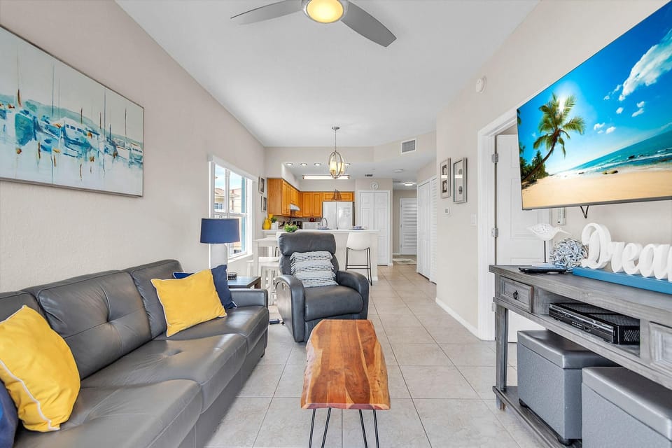Condo, Multiple Beds (Skyline of Madeira 306) | Living area
