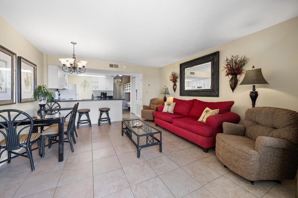 Condo, Multiple Beds (GS Plantation Palms 6307) | Living area