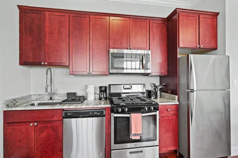Full Kitchen