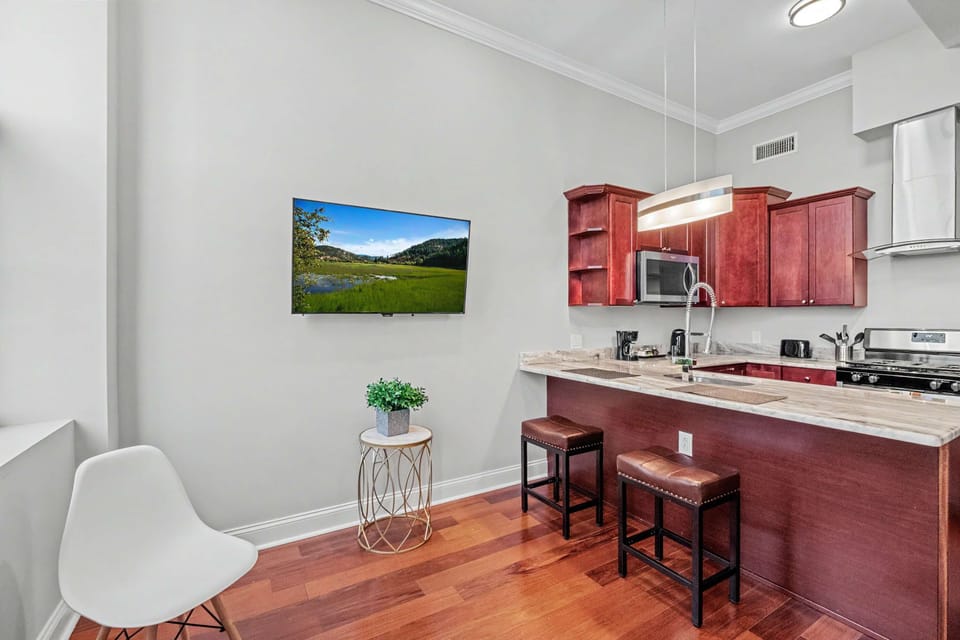 Full Kitchen