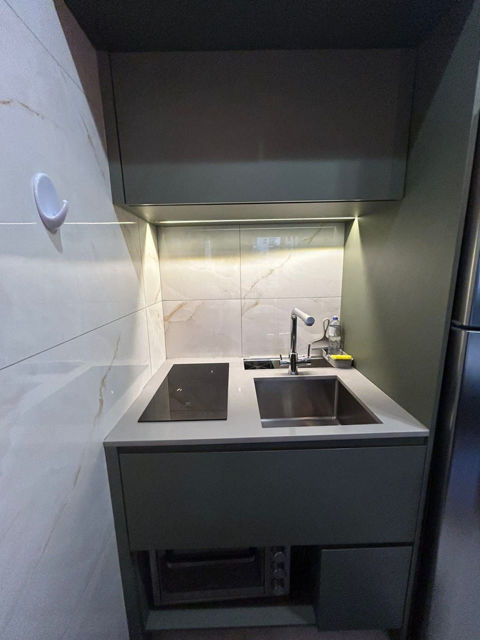 Apartment | Private kitchen | Mini-fridge, microwave, stovetop