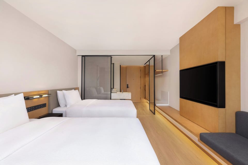 Room, 2 Double Beds, City View