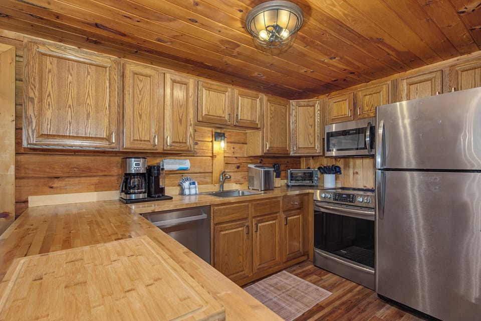 Fully Stocked Kitchen