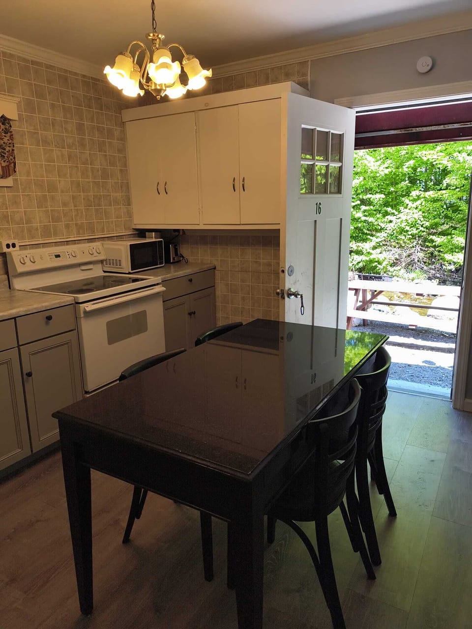 Studio Suite | Private kitchen | Mini-fridge