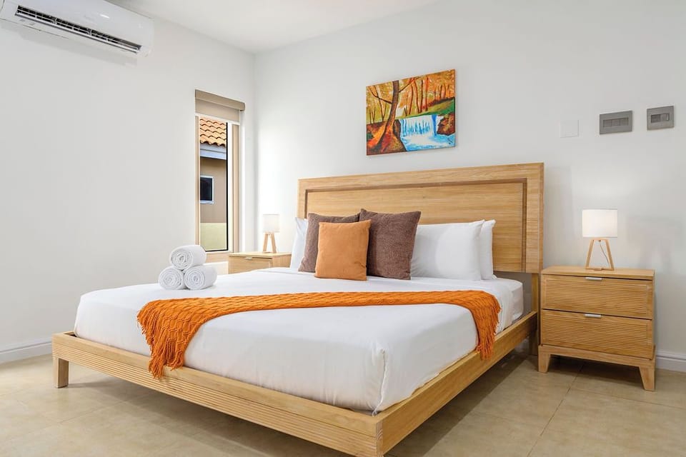 NEW Luxury 3BR3BA w/Private Pool & Outdoor Kitchen (38065)