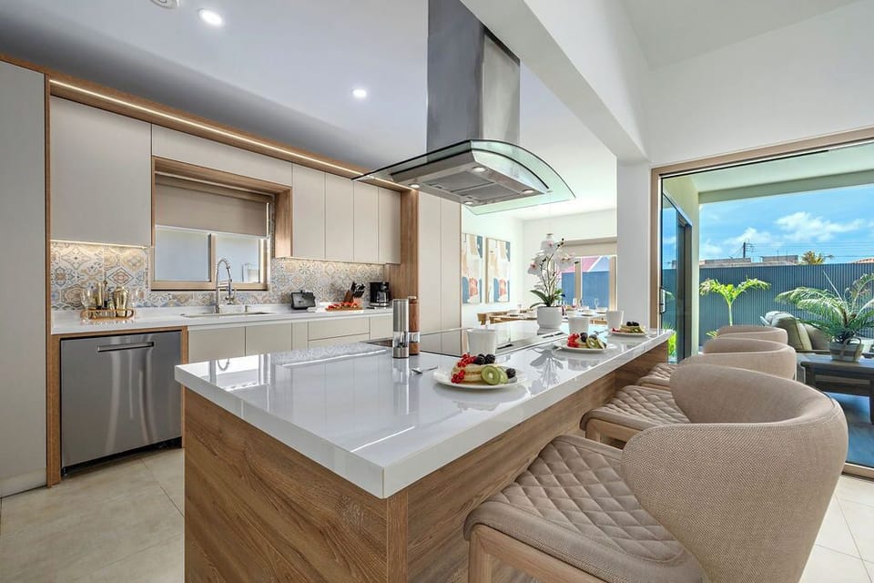 NEW Luxury 3BR3BA w/Private Pool & Outdoor Kitchen (38057)