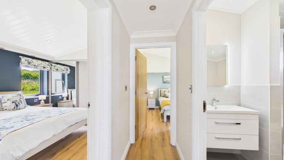 Swanlake Lodge - 3 Bedroom Lodge - Penally (28589)