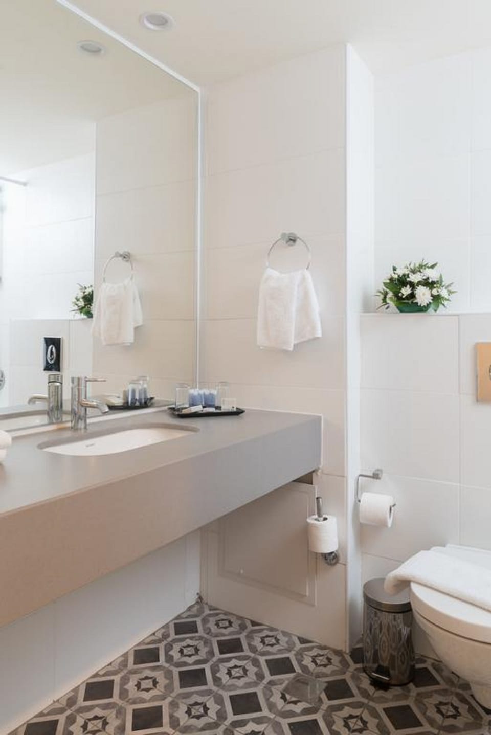 Free toiletries, hair dryer, towels