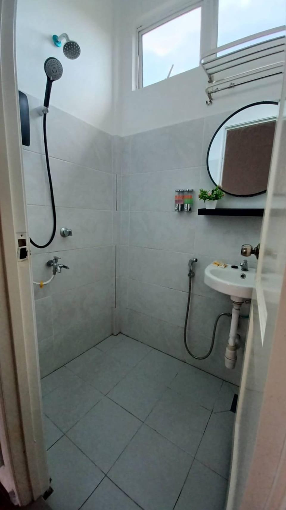 Shower, towels, soap