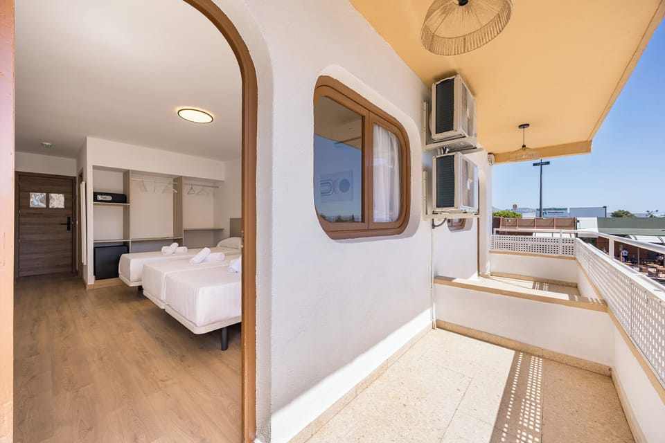 In-room safe, free WiFi