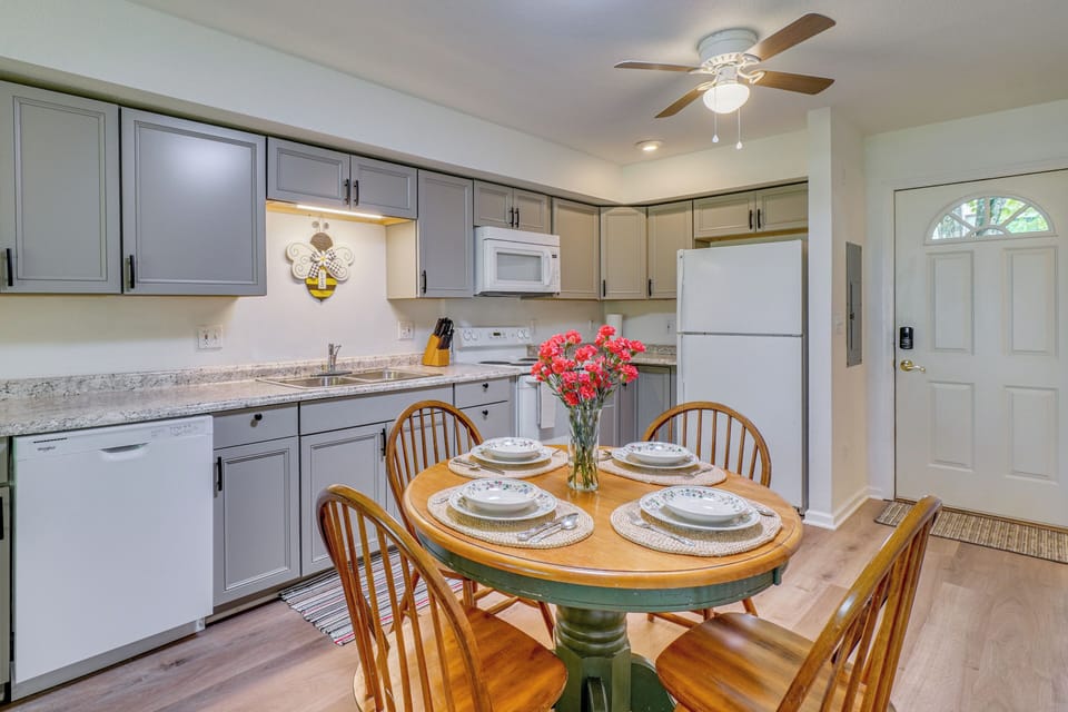 Kitchen | 1st Floor