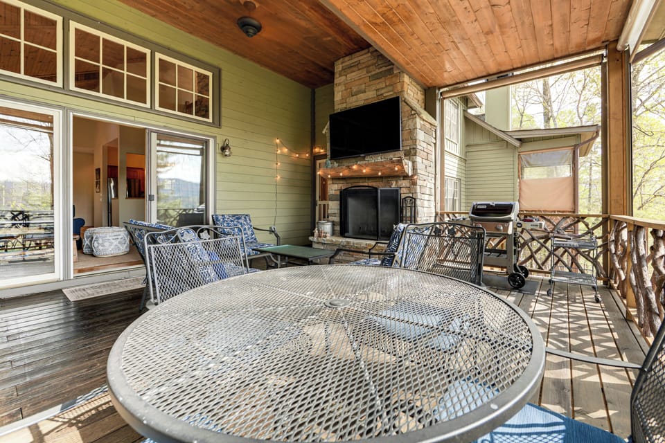 Private Deck