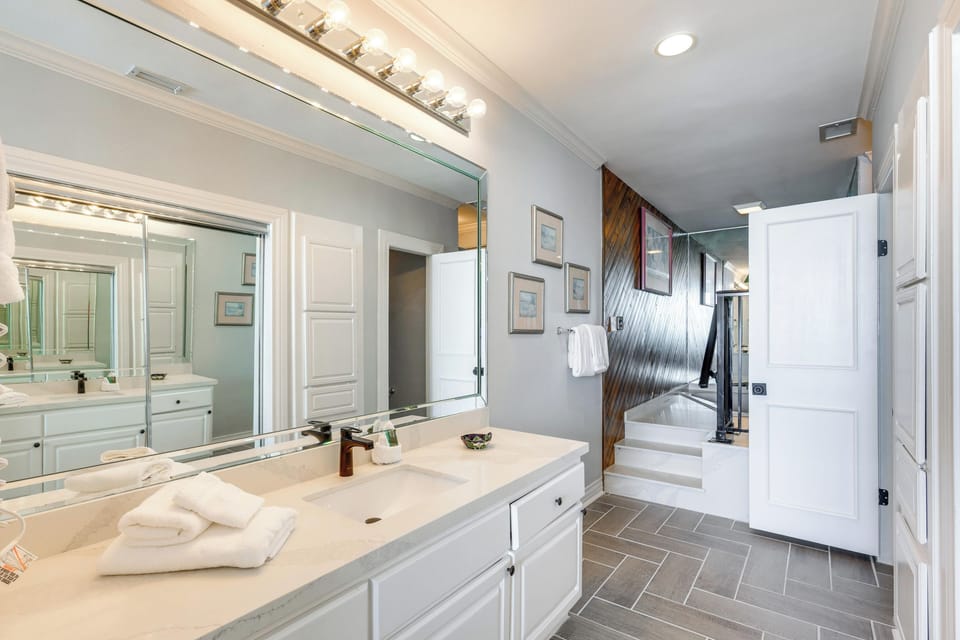 En-Suite Bathroom