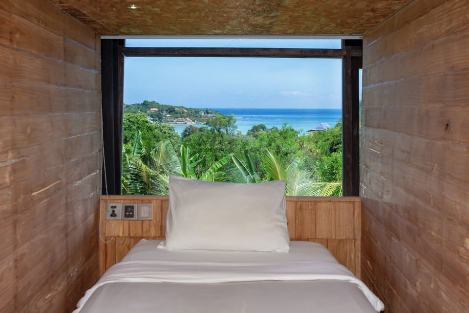 Panoramic Shared Dormitory, Mixed Dorm, Non Smoking, Sea View | Blackout drapes, free WiFi, bed sheets