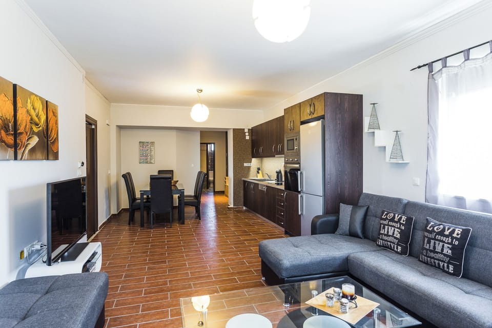 Open plan living, dining and kitchen area