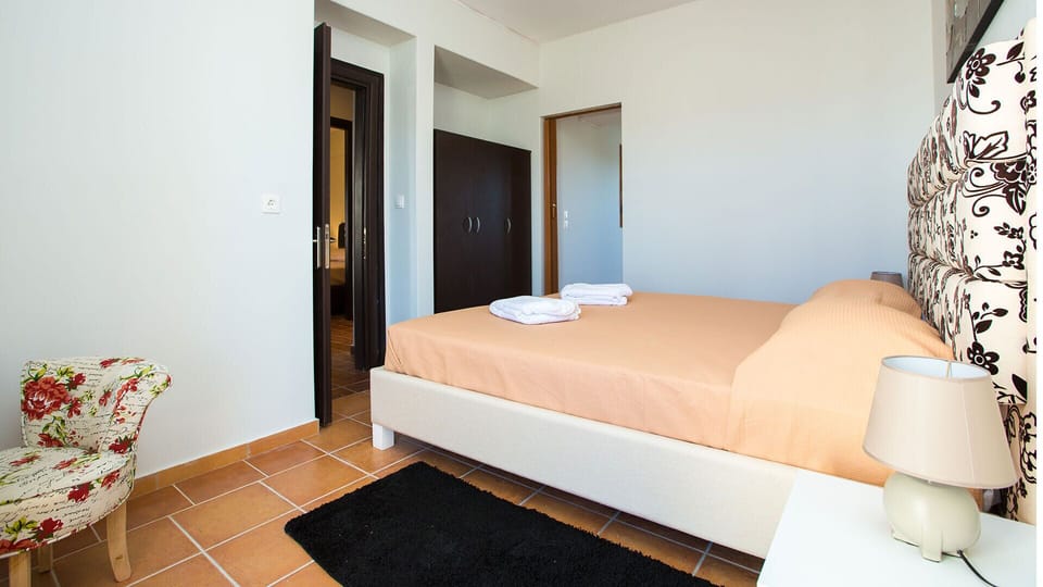 Bedroom with a Queen-size bed