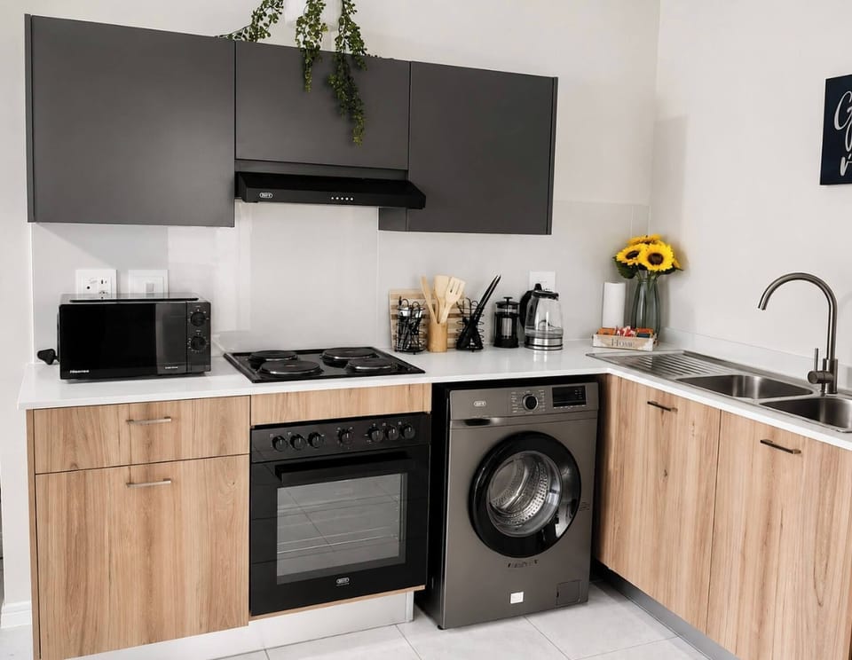 Apartment, 1 Bedroom, Smoking, Balcony | Interior
