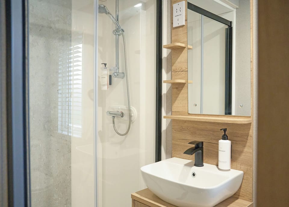 Shower, Bathroom, House