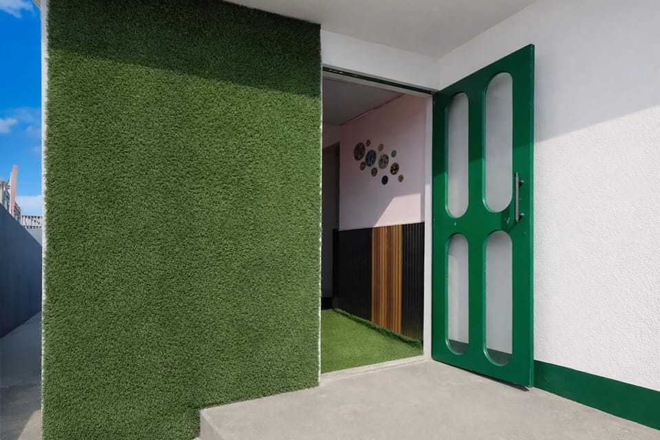 House | Reception