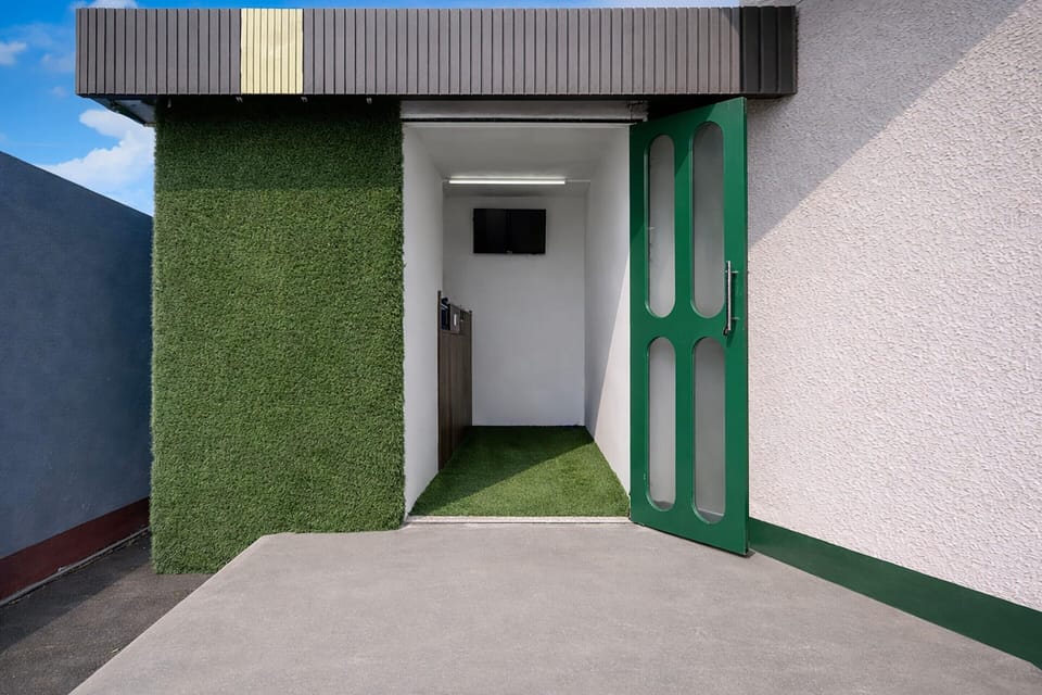 House | Reception