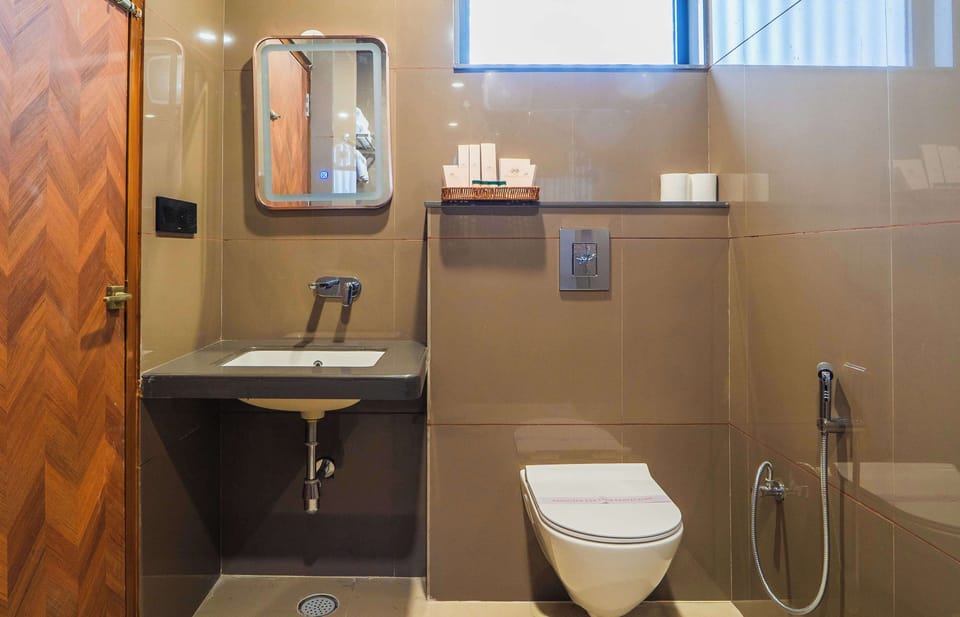 Shower, towels, soap, shampoo