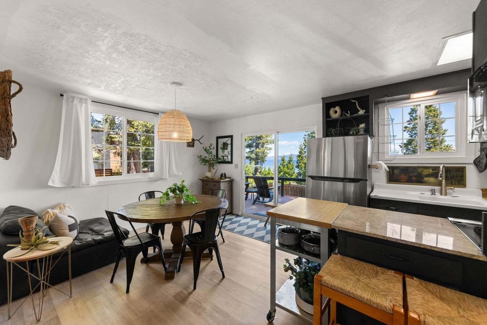 Kitchen & Dining Room