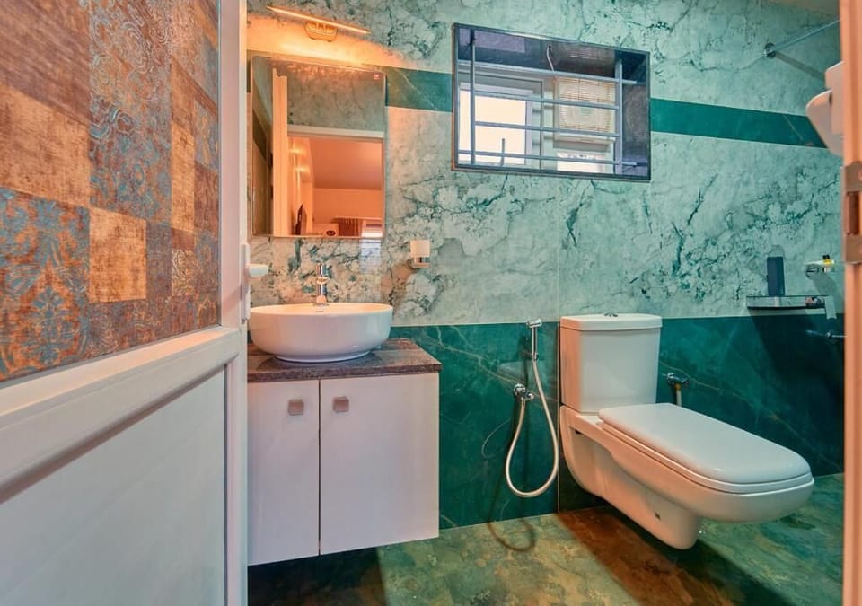 Suite | Bathroom | Bidet
