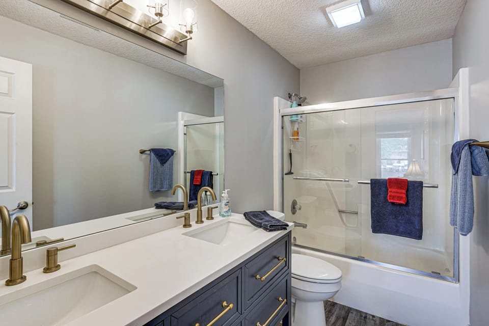 Lake Access! Family Gem in Osage Beach Apartment in Osage Beach