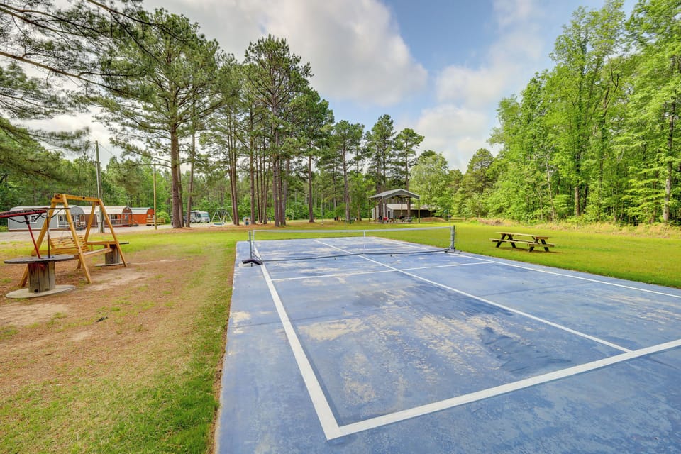 Ramp Entry! Quaint Cottage Near Greers Ferry Lake Apartment in Greers Ferry Lake