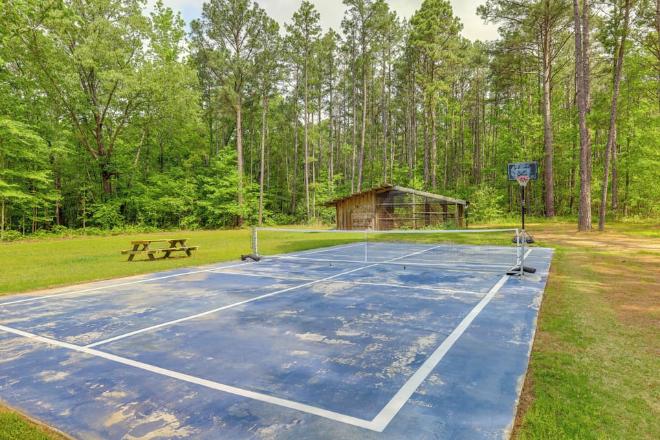 2 Mi to Greers Ferry Lake Boat Ramp! Cozy Studio Apartment in Greers Ferry Lake