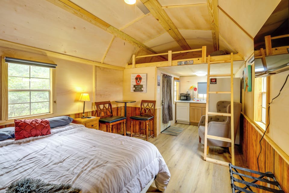 Apartment (0 Bedroom) | Interior