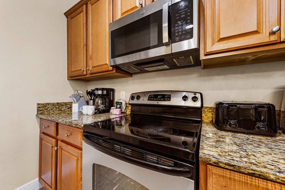 Your home away from home starts in this fully equipped kitchen