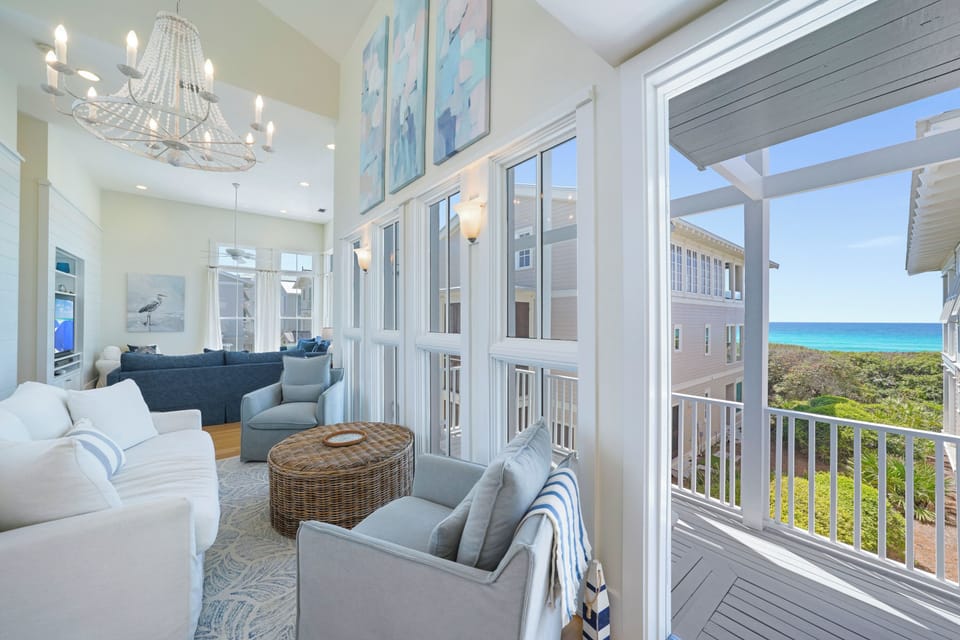 LUXURY LARGE BEACHSIDE HOME W/STUNNING GULF VIEWS THROUGHOUT