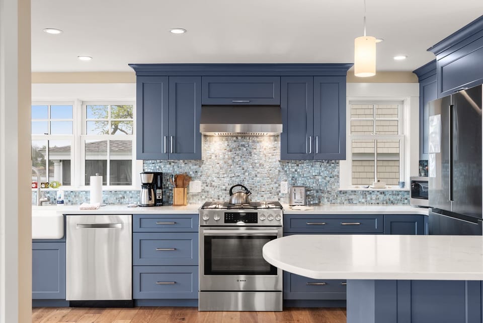 Fully equipped kitchen with modern appliances.