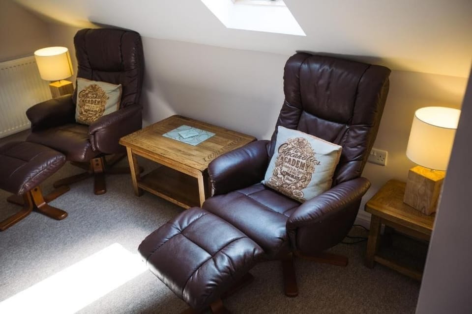 Suite | Interior