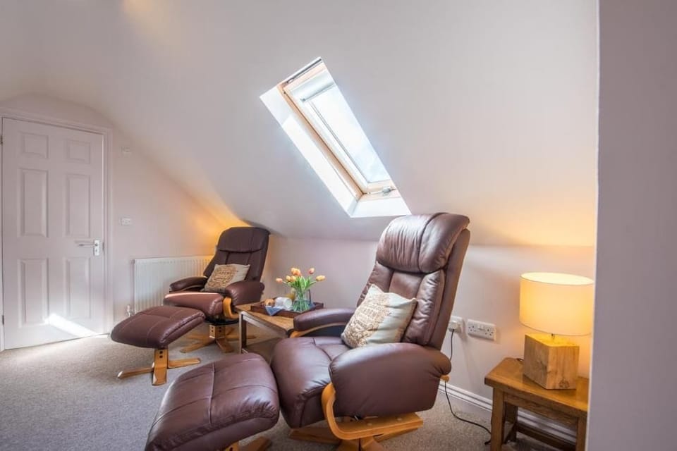 Suite | Interior