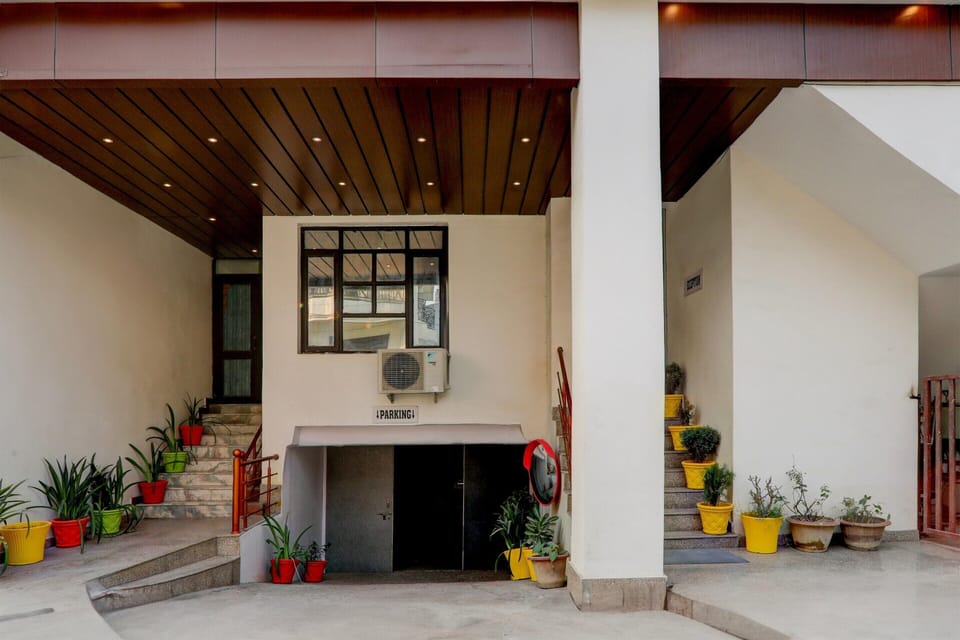 House | Reception