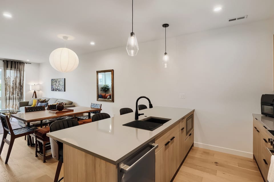 4490 W 45th Ave Inherit - Print Quality - 009 - 09 Kitchen
