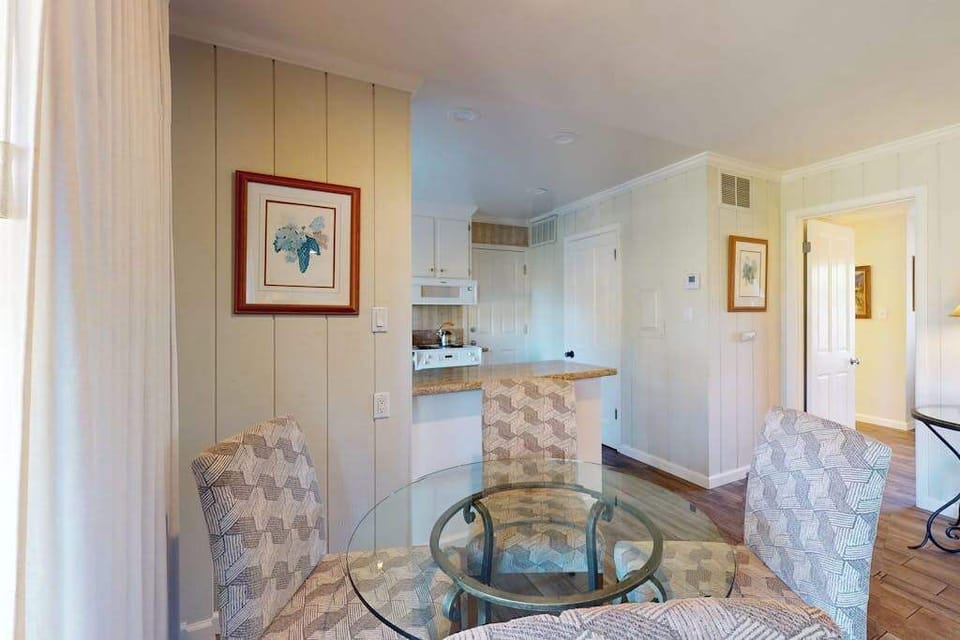 Savor local Napa artisan treats at your intimate dining nook, adorned with wine country artwork and connected to a fully equipped kitchen.