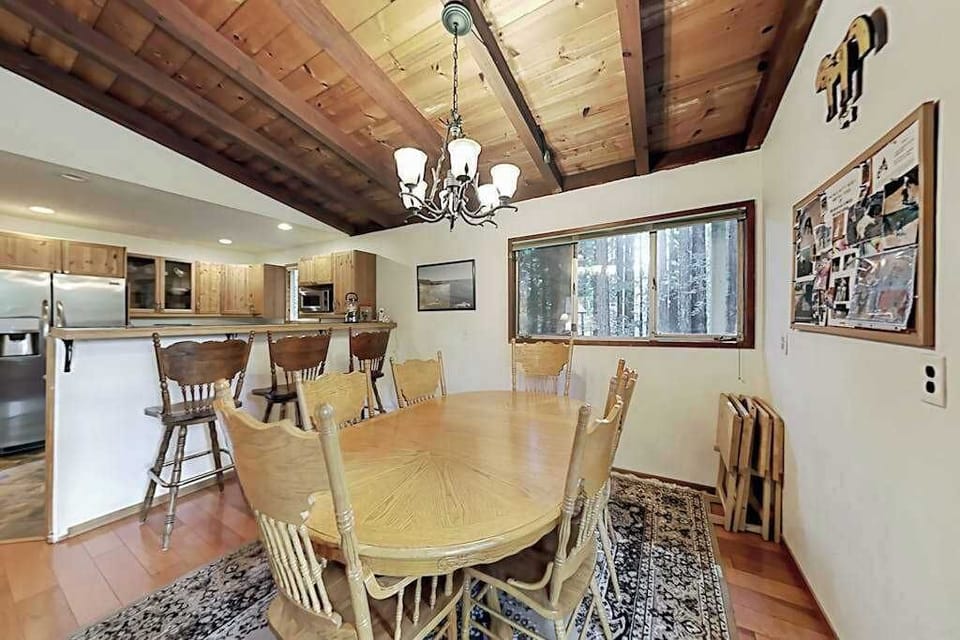 Share your favorite wine country discoveries over dinner at your spacious six-seat table beneath a warm wood ceiling and wrought-iron chandelier.