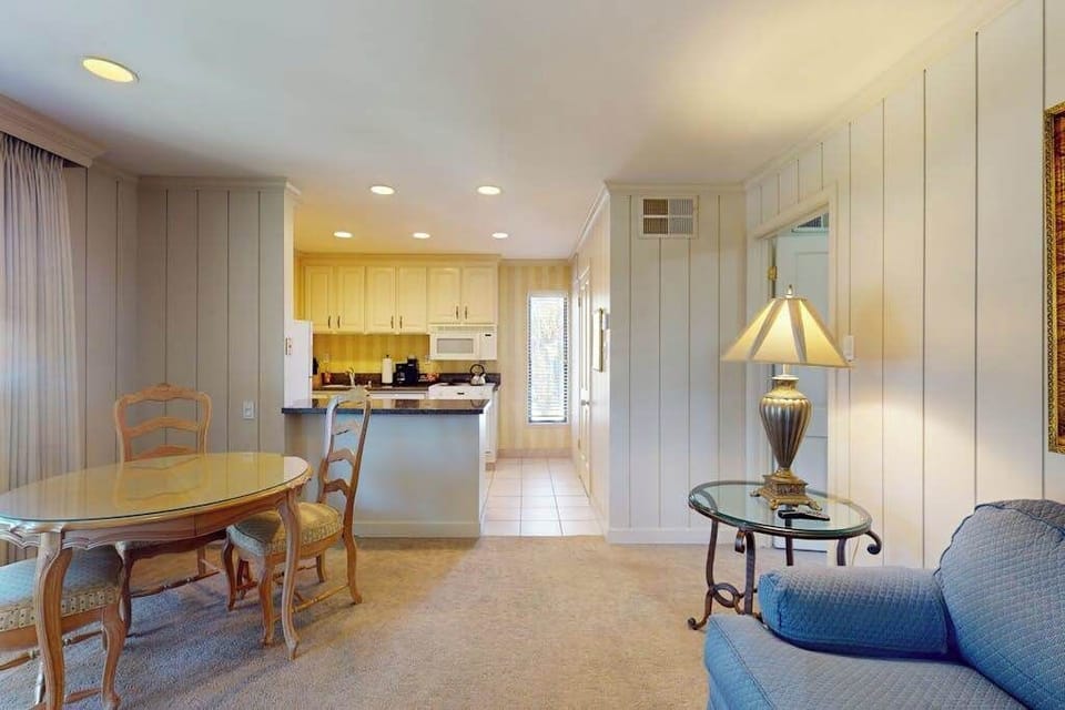 Gather around the dining table for a home-cooked meal using local Napa Valley farmers market finds from your full kitchen