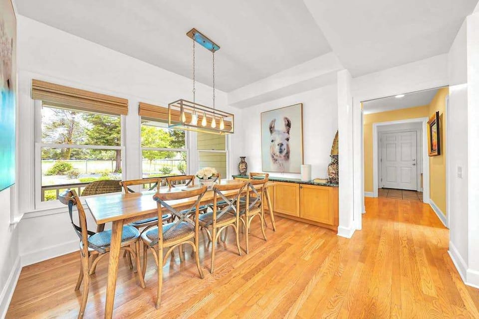 Savor a second dining option with cross-back chairs and a pendant light — perfect for breakfasts before heading to nearby Marimar Estate winery