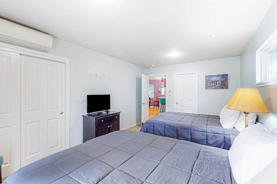Everyone stays cool and entertained — the second bedroom features its own TV, AC, and closet space so your guests feel right at home in Guerneville.