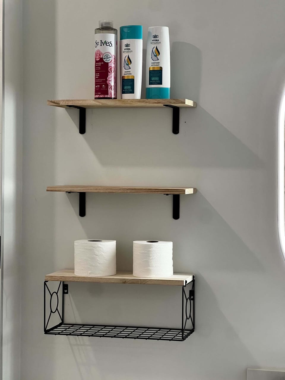 Bathroom amenities