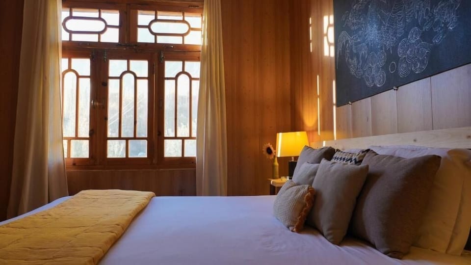Deluxe Double Room, Balcony, Garden View | Soundproofing, iron/ironing board (on request), WiFi (free)